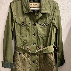 Burberry Army Green Authentic Stunning Size 12 Short Trench with Quilting